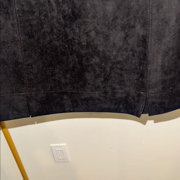 Black Suede Mini Skirt - Picture 4 of 7